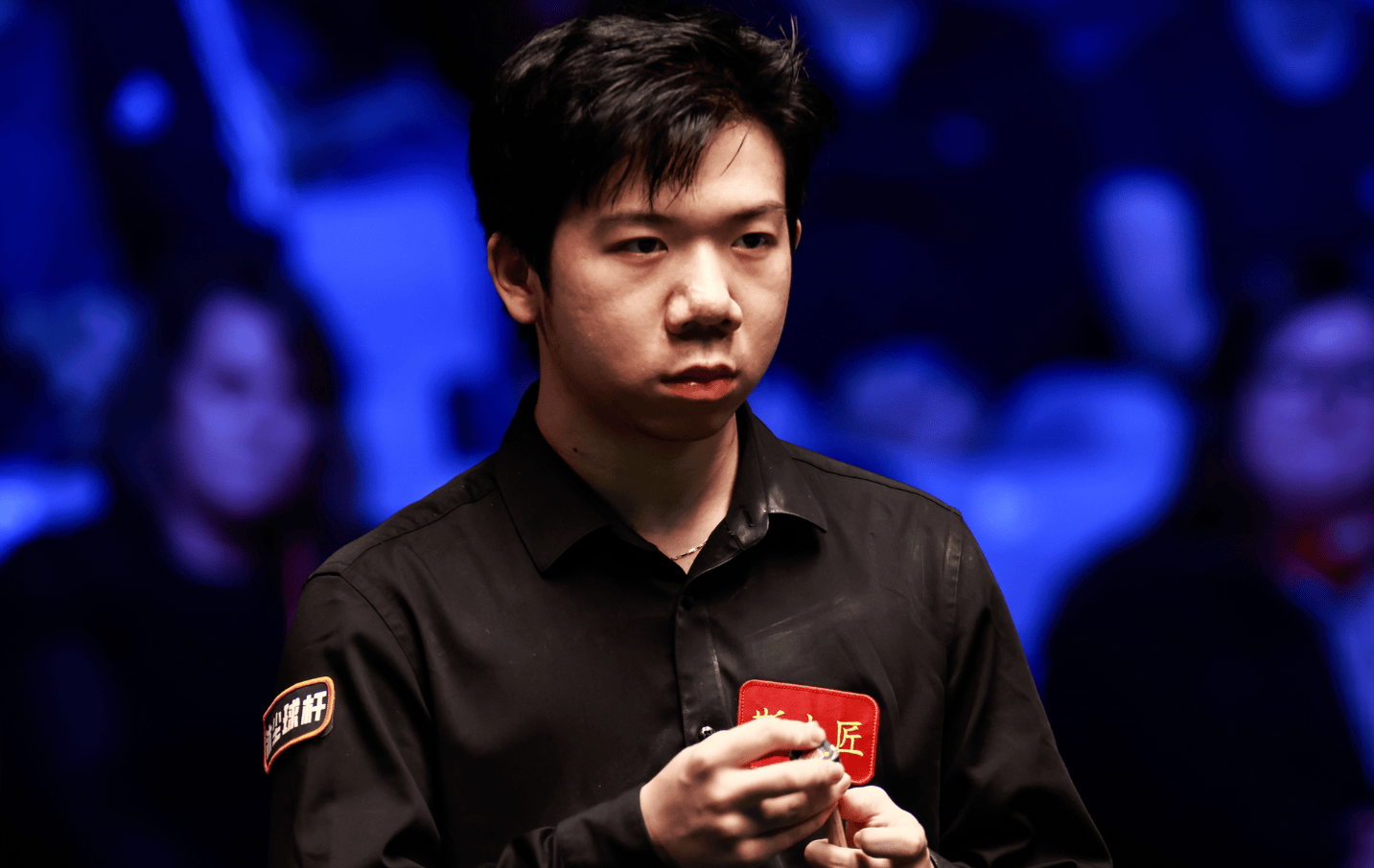 他无论是在 他无论是在