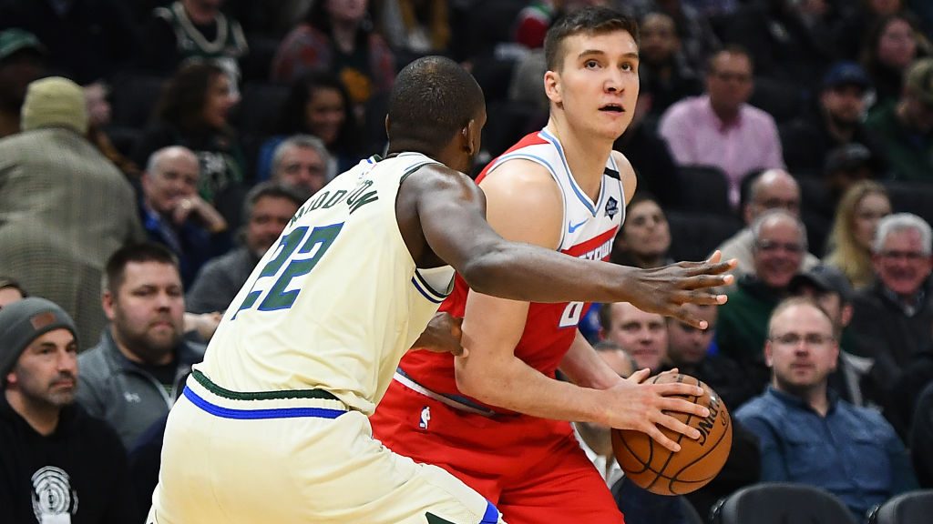 帮助球员在 帮助球员在